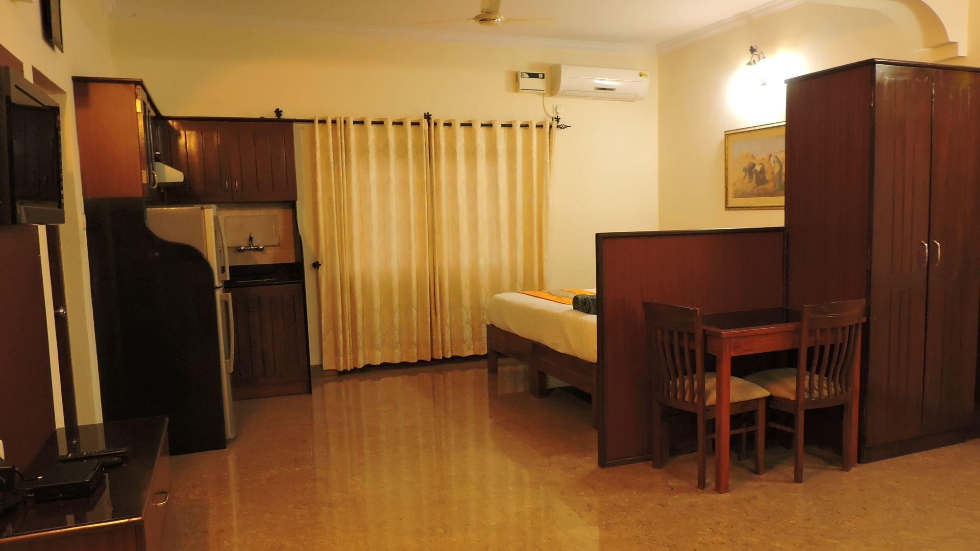 แฟ็บโฮเต็ล ไมตรี สวีท ลีฟวิง Hotel บากา ภายนอก รูปภาพ